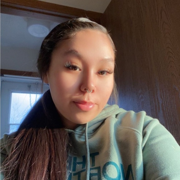 Meet your Posher, Tianna - Picture 1 of 1